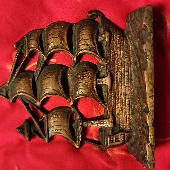 VINTAGE  SOLID BRASS  ⛵️  SAILBOAT. - Picture 5 of 5